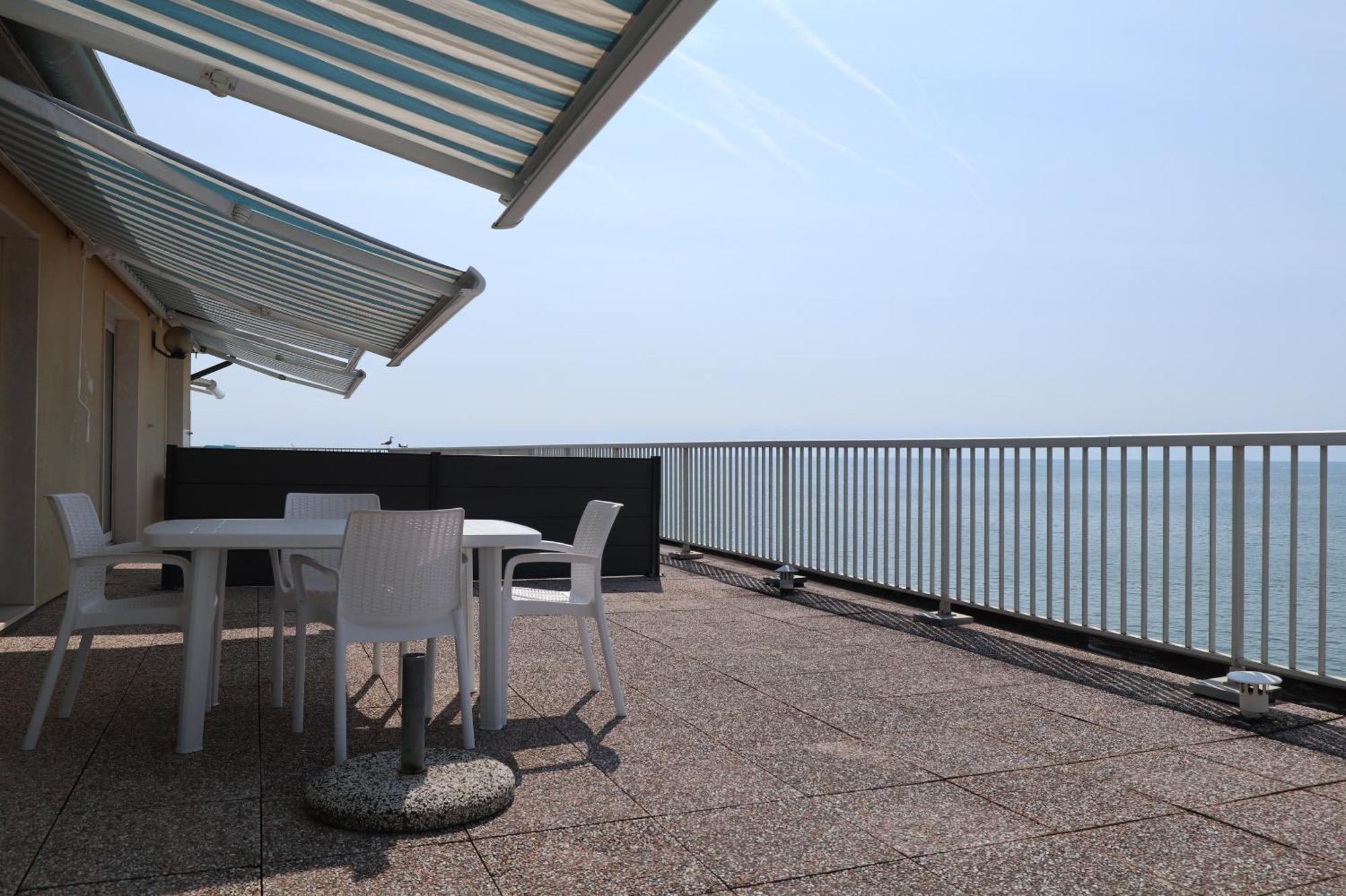 Apartment Penthouse Attico Mara *